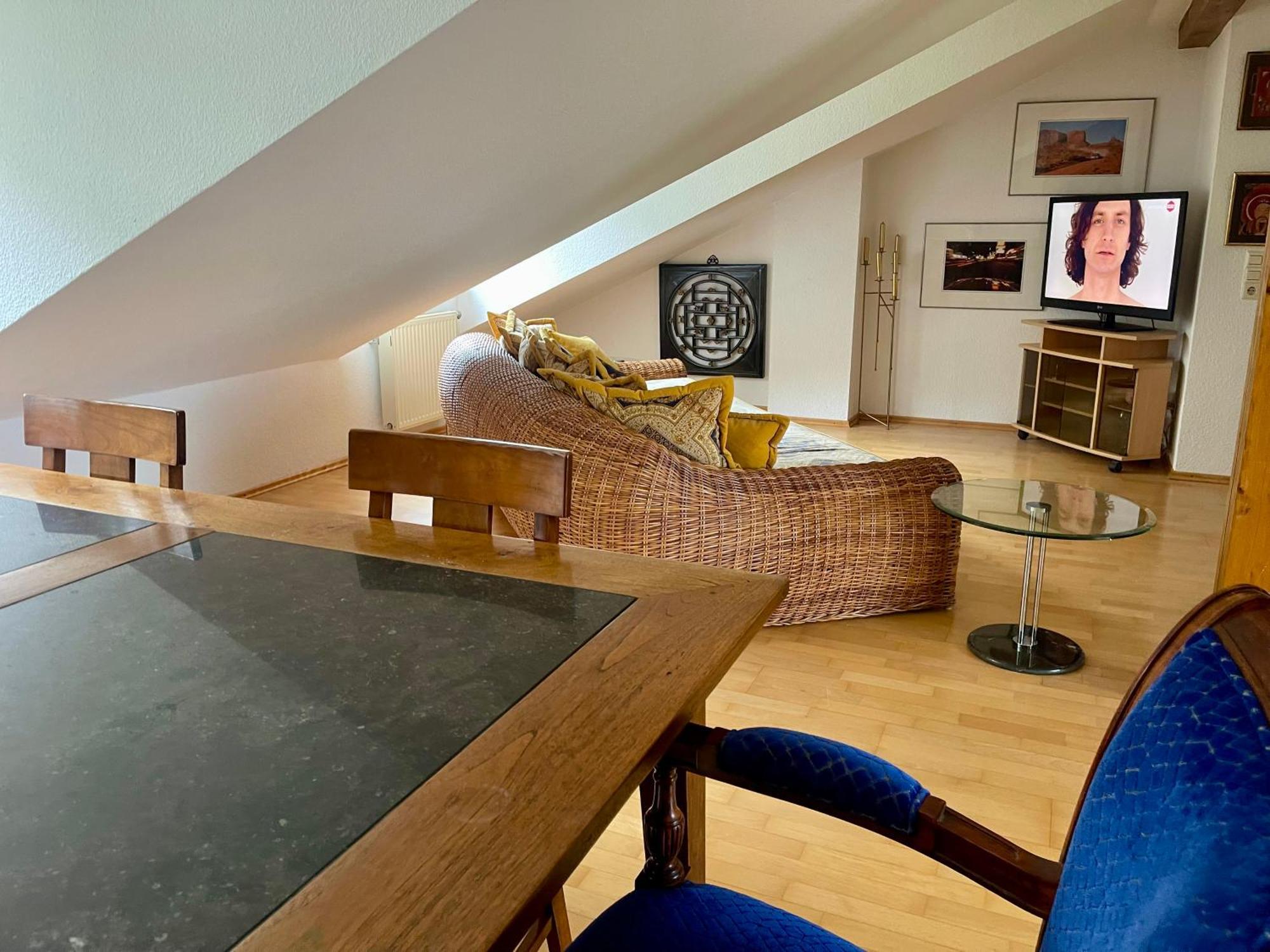 Wunderschoenes Grosses 3 Zimmer Apartament Zentrum Goldstadt Familienfreundlich Mit Garage Pforzheim Exteriör bild
