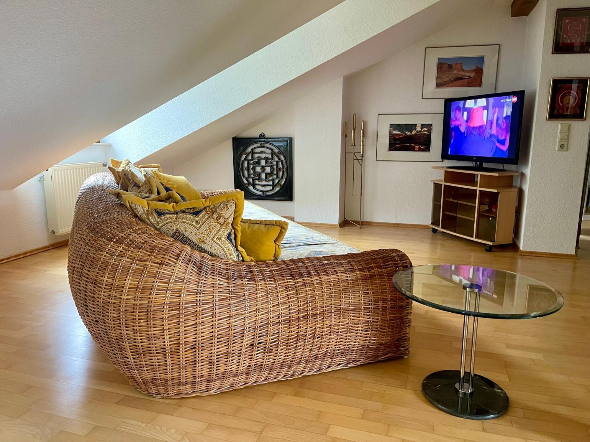 Wunderschoenes Grosses 3 Zimmer Apartament Zentrum Goldstadt Familienfreundlich Mit Garage Pforzheim Exteriör bild